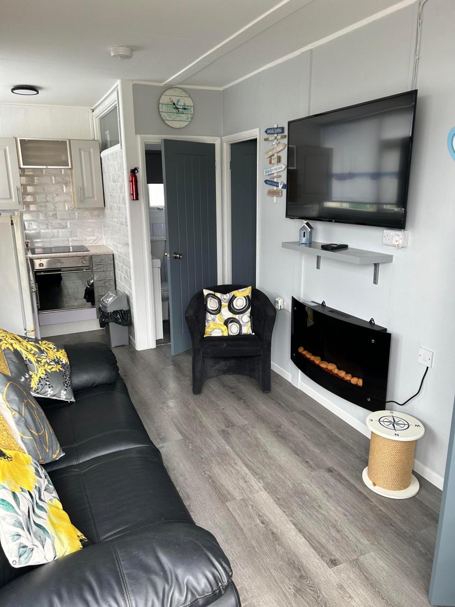 Cozy Seaside Chalet In Bridlington Bagian luar foto