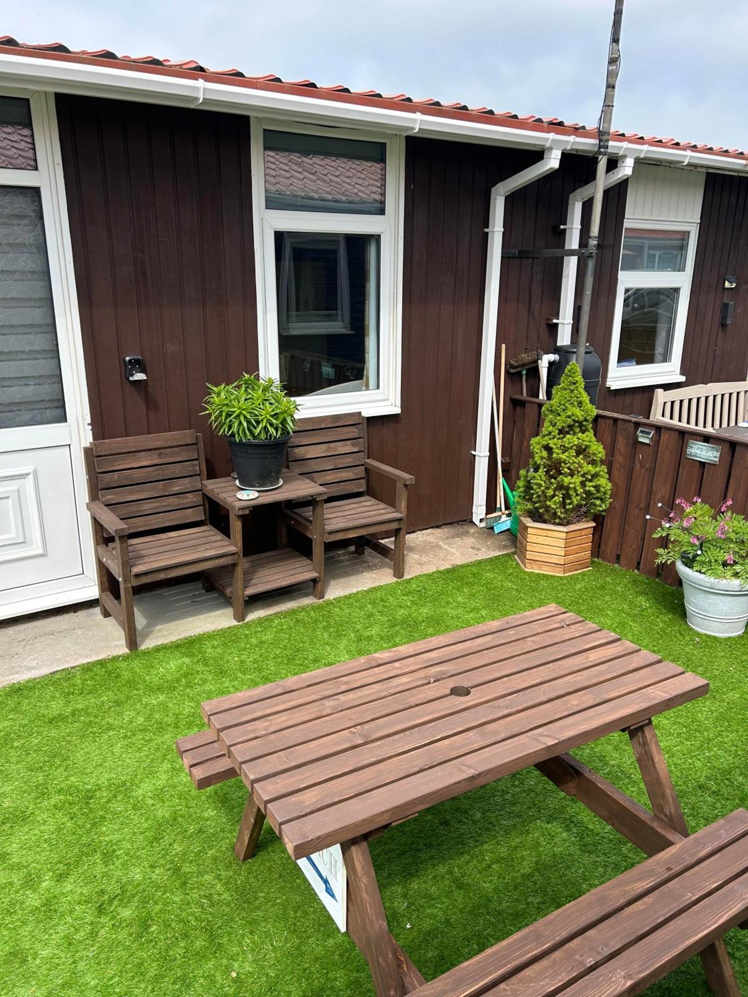 Cozy Seaside Chalet In Bridlington Bagian luar foto