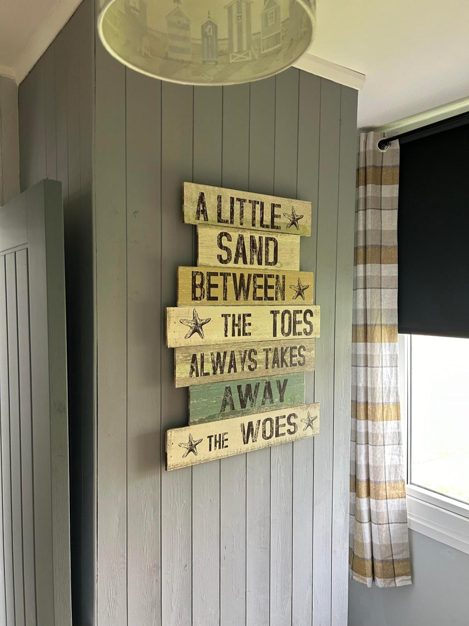 Cozy Seaside Chalet In Bridlington Bagian luar foto